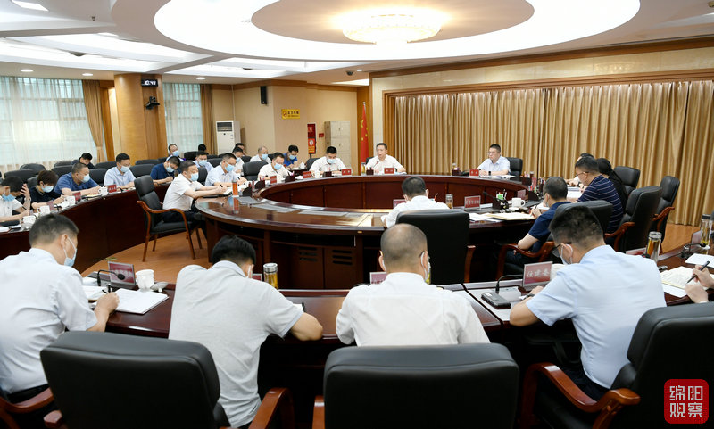 2022年7月18日，李云主持召開疫情防控指揮部會(huì)議  張莉 攝.jpg
