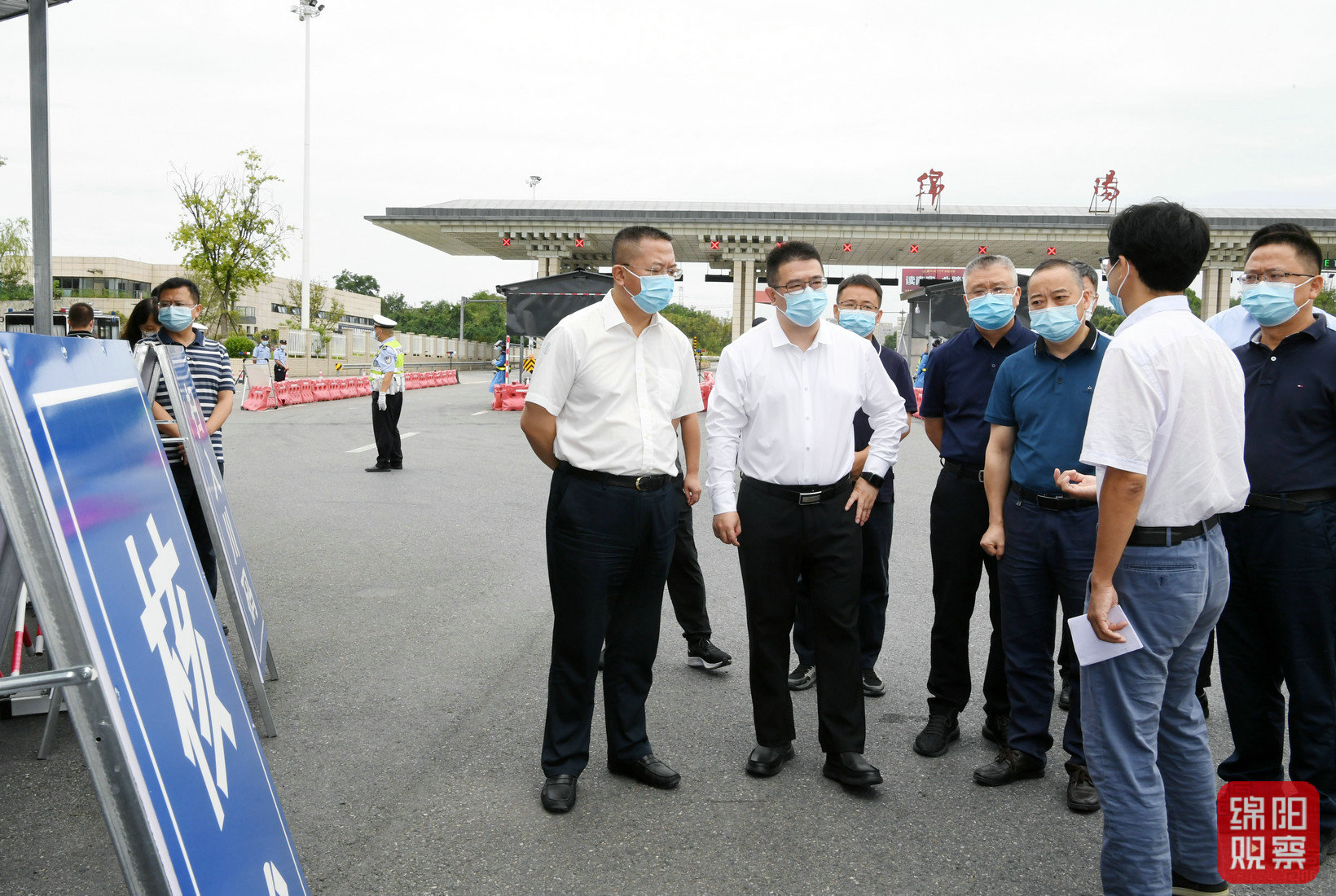 2022年9月4日，李云督導高速公路口疫情防控8  張莉 攝.jpg