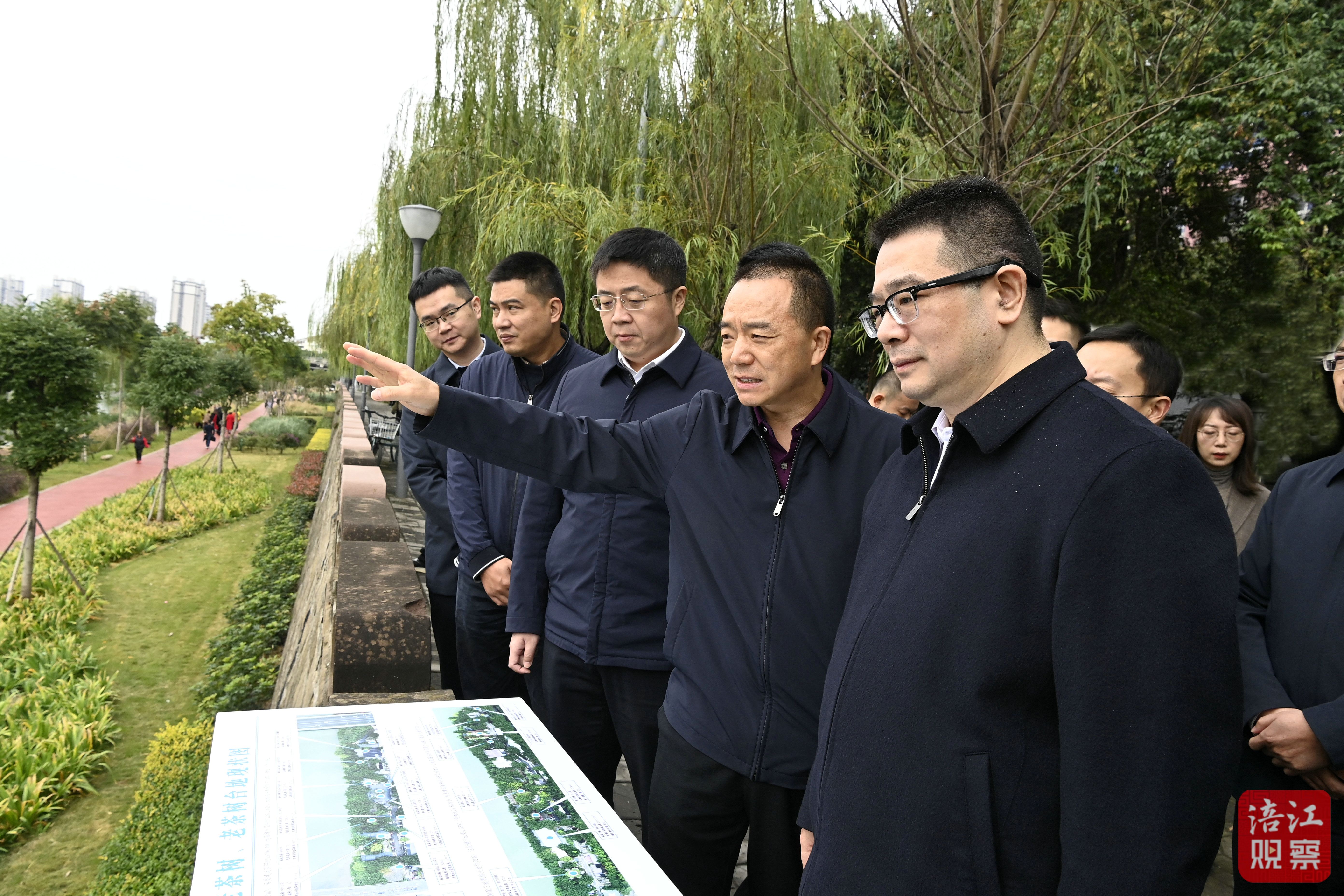 2023年11月15日，李云開展巡河并調(diào)研城區(qū)環(huán)境整治工作（巡河）3 張莉 攝.jpg