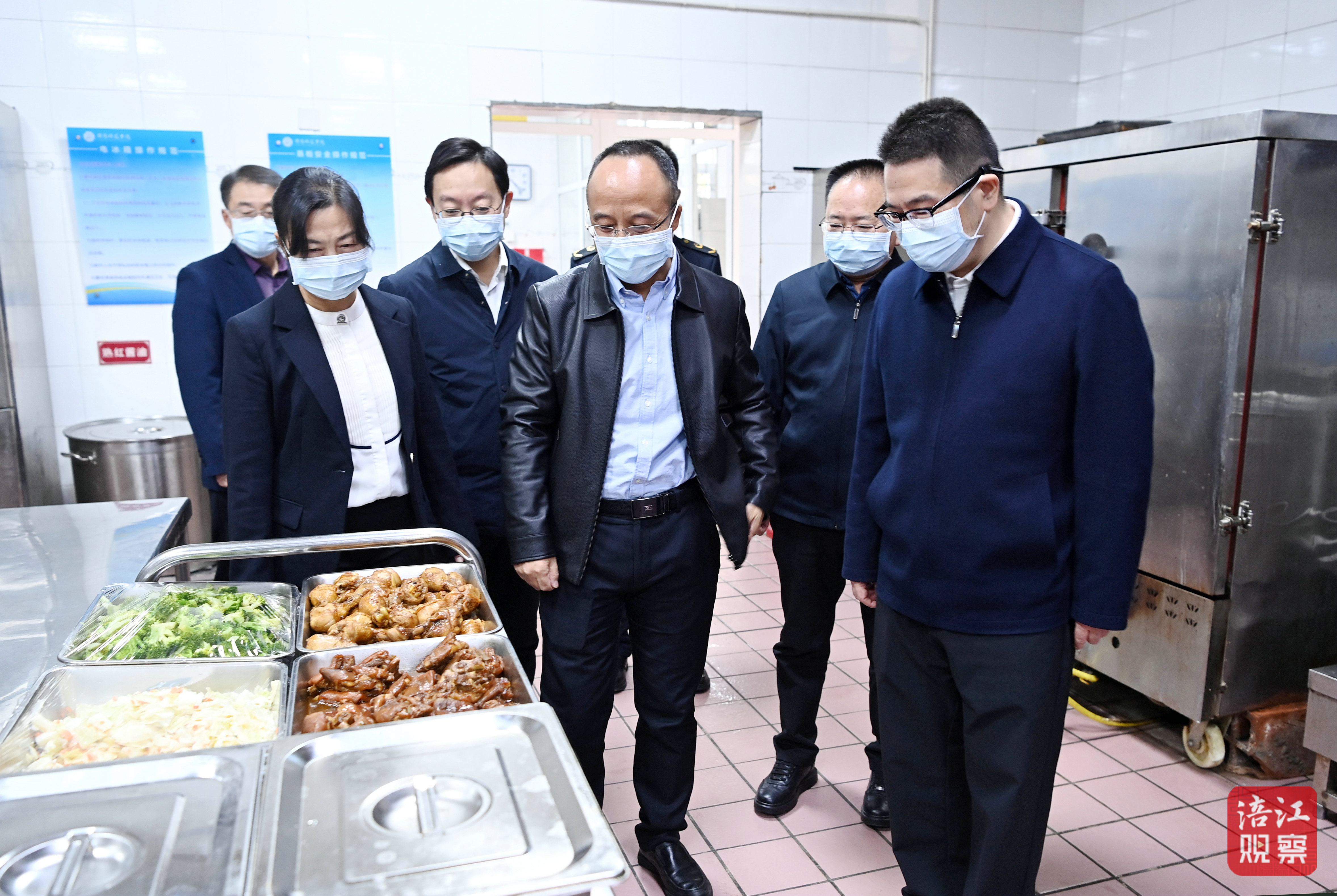 2024年12月3日，李云督導(dǎo)檢查“校園餐”整治及食品安全工作、民生實(shí)事項(xiàng)目推進(jìn)情況2  張莉 攝.jpg