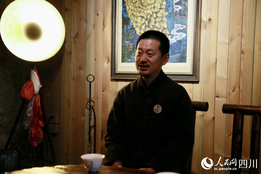 正在接受人民網記者采訪的蔣維明。人民網記者 朱虹攝